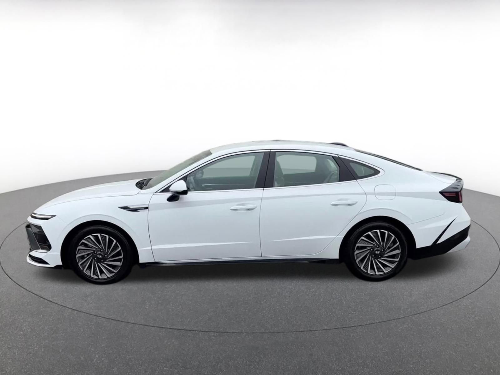 Thumbnail: 2025 Hyundai Sonata - 9