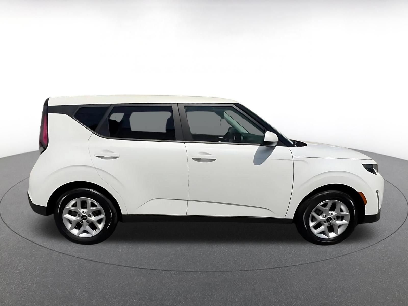 Thumbnail: 2025 Kia Soul - 16