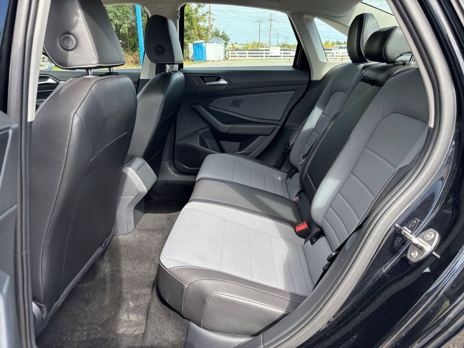 Thumbnail: 2025 Volkswagen Jetta - 24