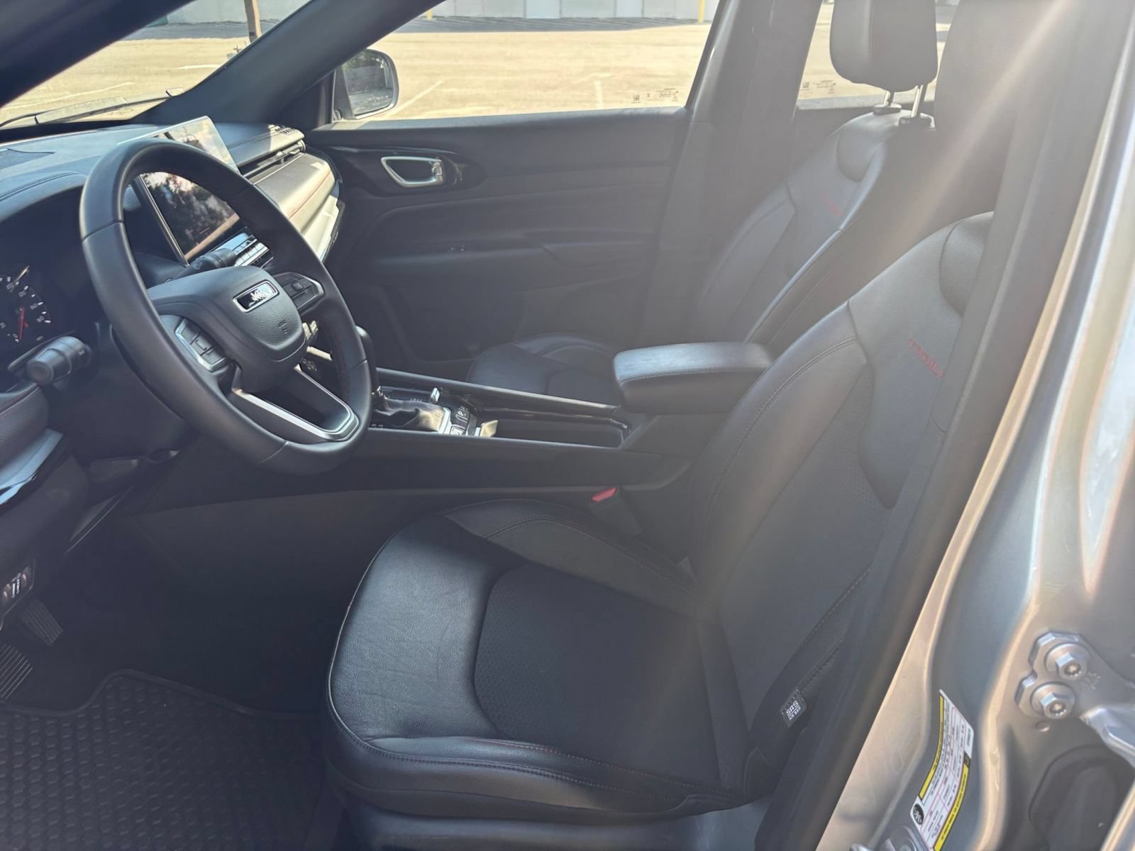 Thumbnail: 2025 Jeep Compass - 27
