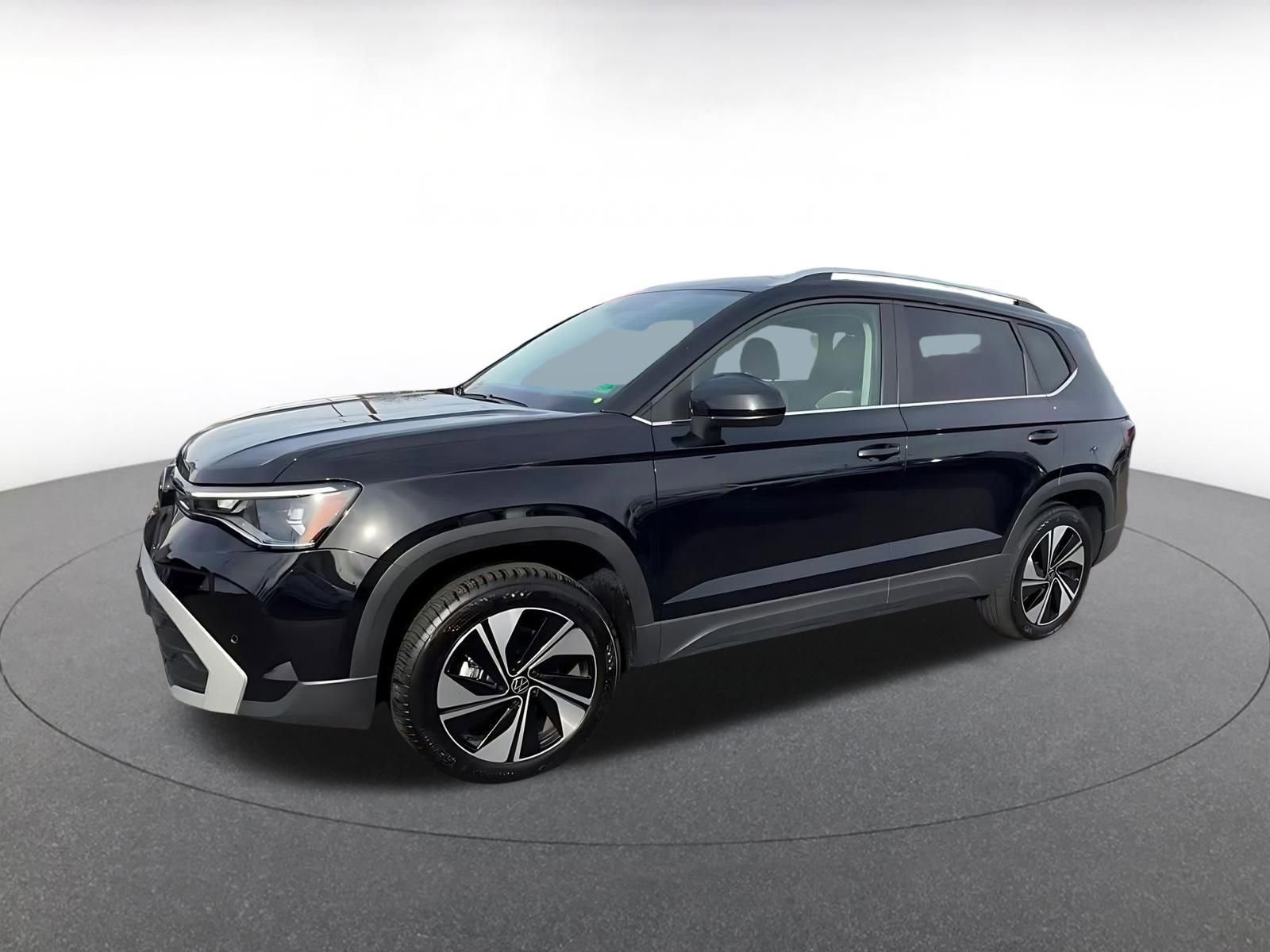 Thumbnail: 2025 Volkswagen Taos - 8