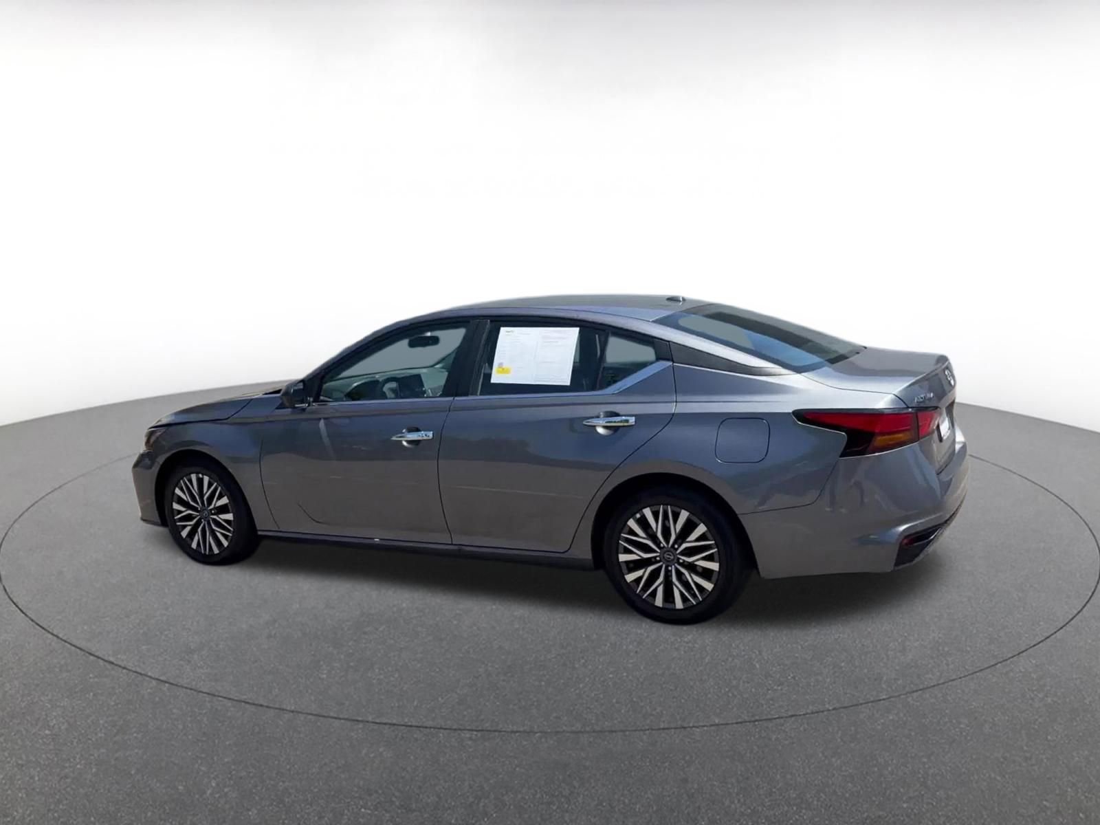 Thumbnail: 2025 Nissan Altima - 10