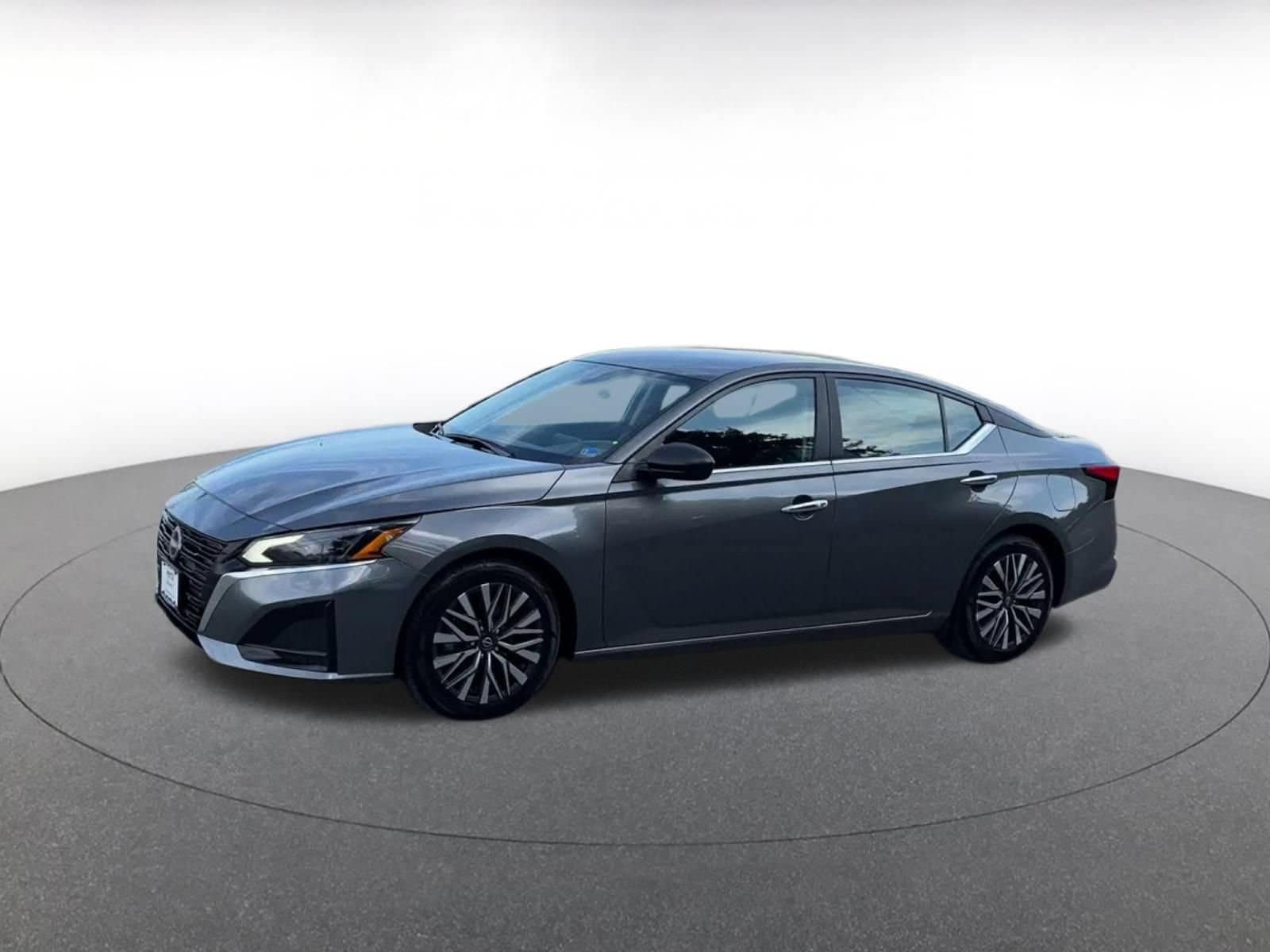 Thumbnail: 2025 Nissan Altima - 7