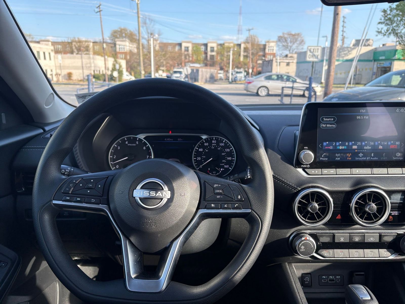 Thumbnail: 2025 Nissan Sentra - 32