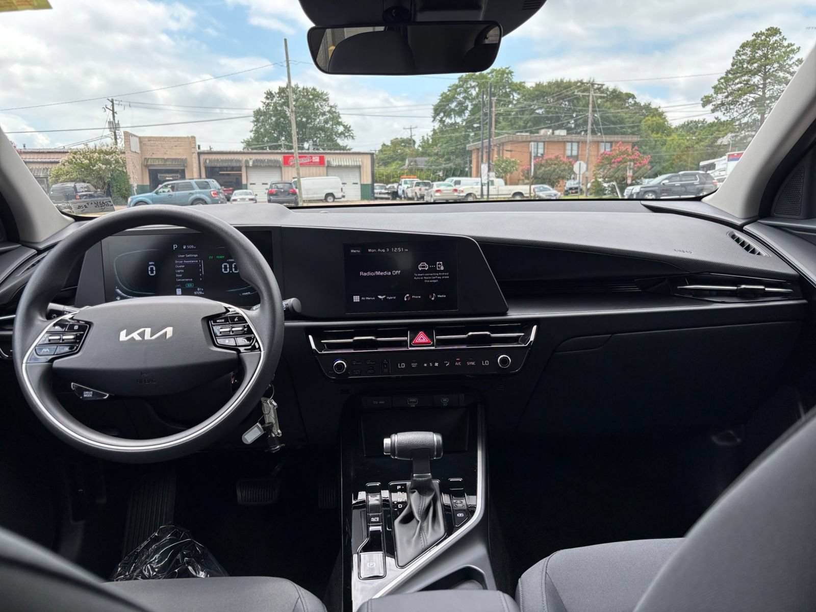 Thumbnail: 2026 Kia Niro - 31