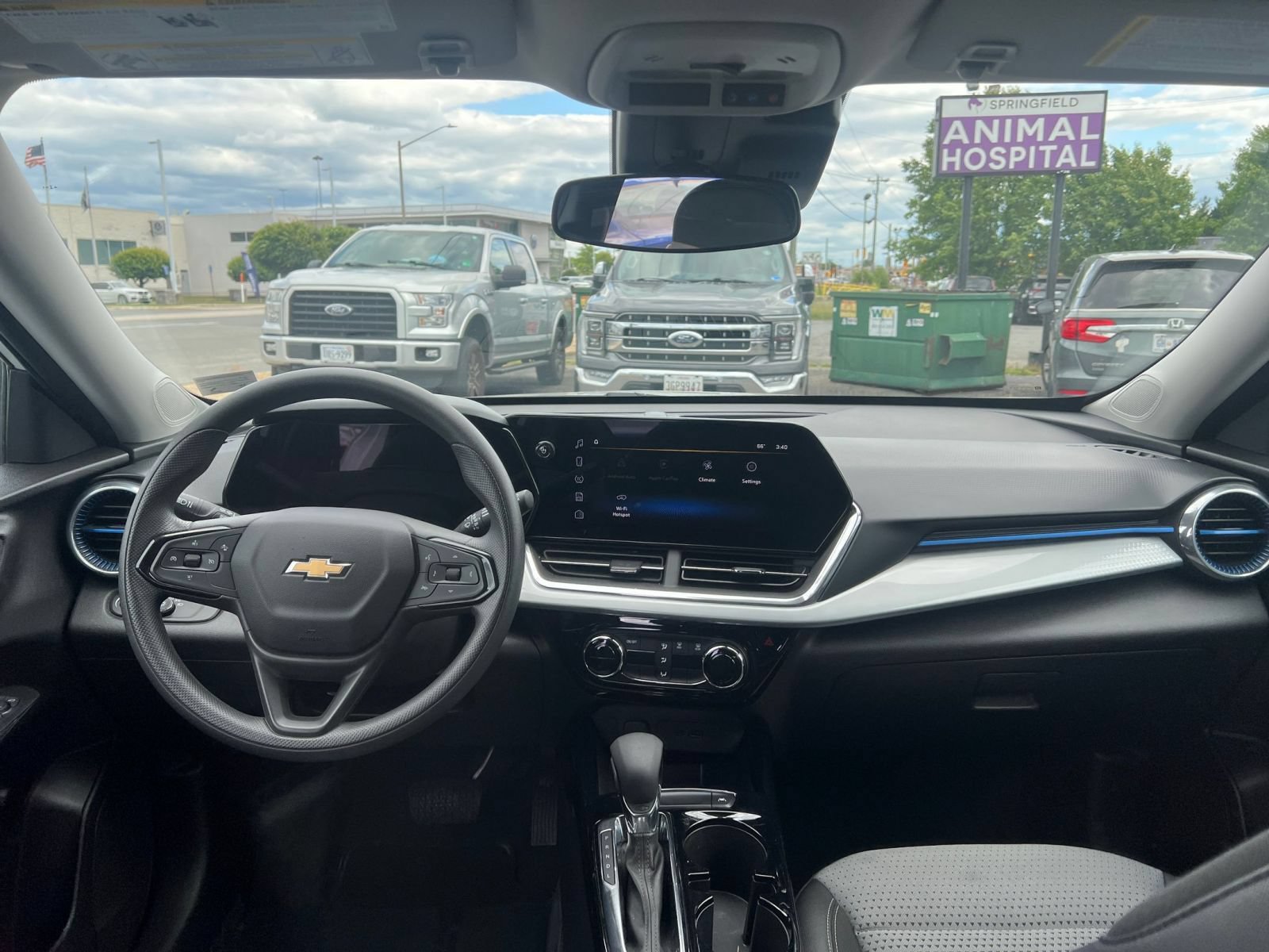 Thumbnail: 2025 Chevrolet Trax - 28