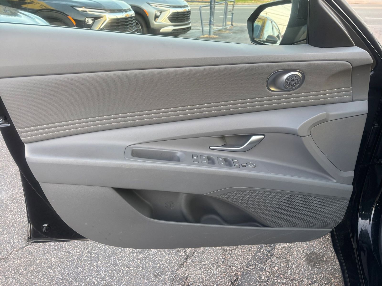 Thumbnail: 2025 Hyundai Elantra - 18