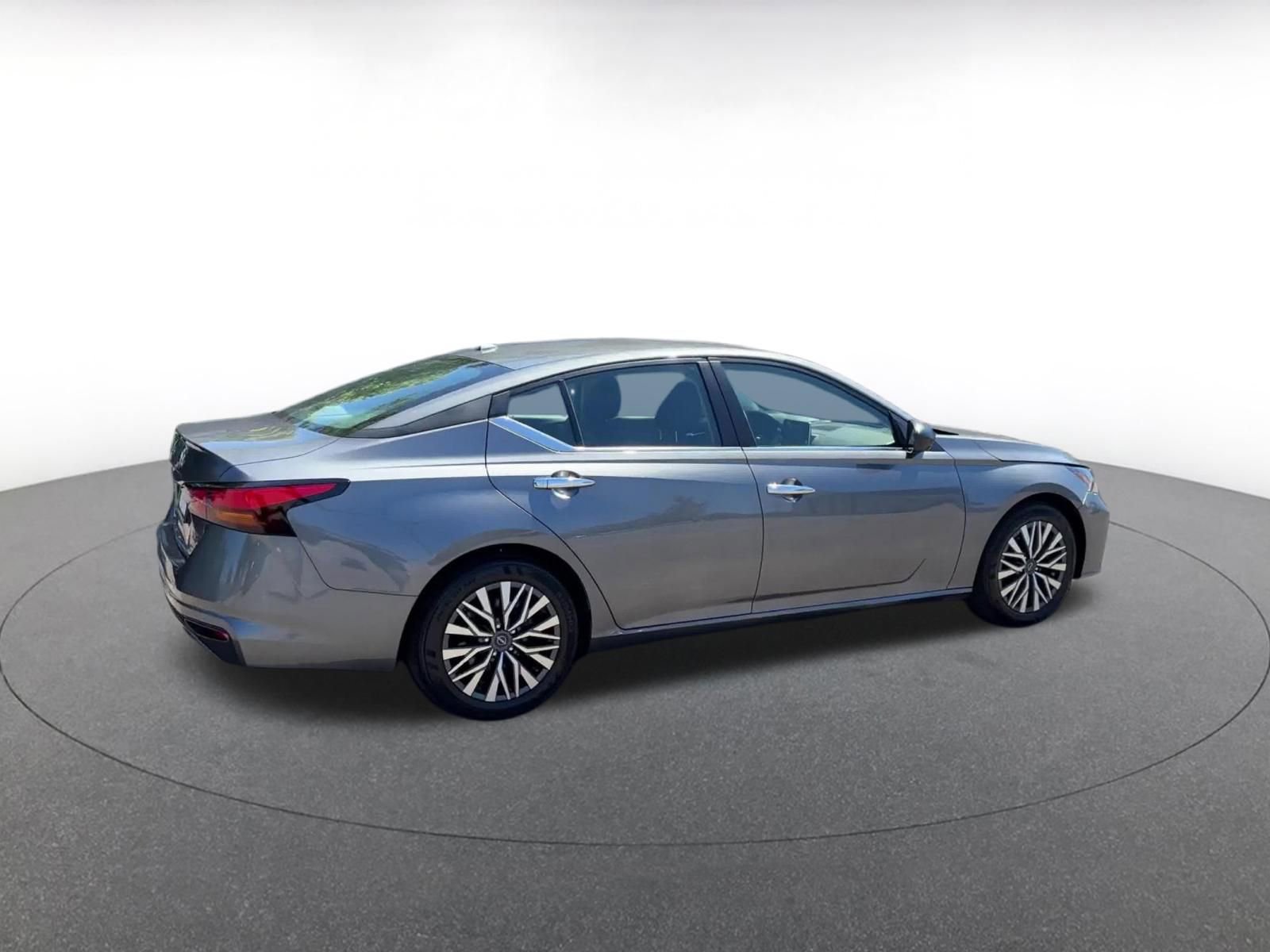 Thumbnail: 2025 Nissan Altima - 15