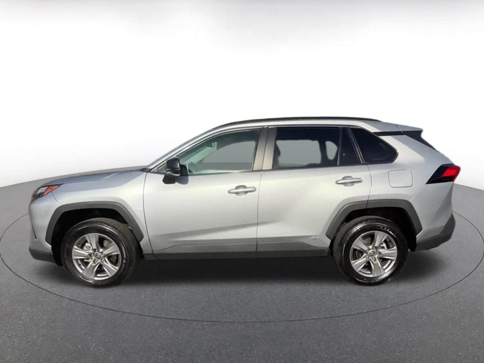 Thumbnail: 2025 Toyota RAV4 - 9