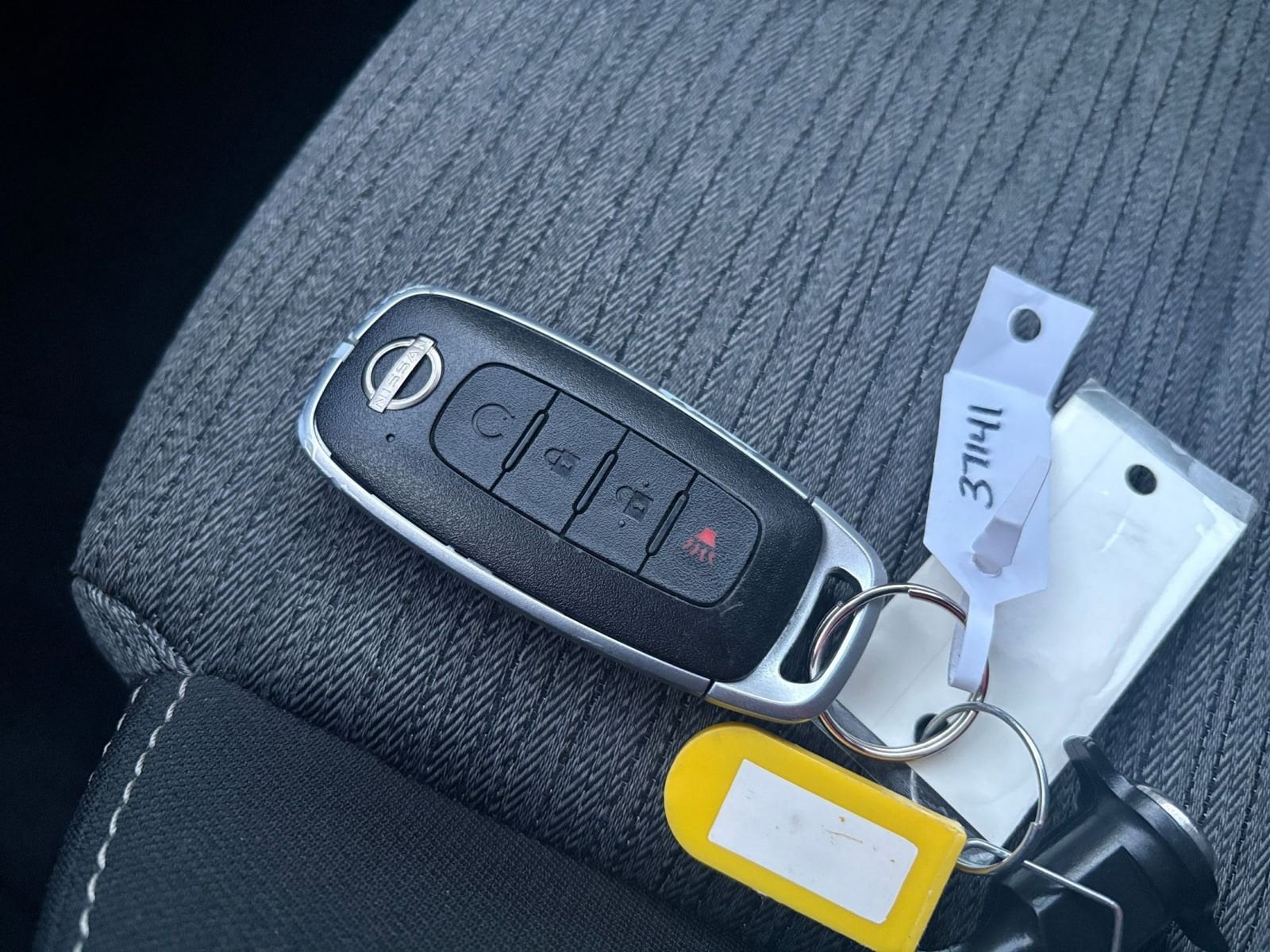 Thumbnail: 2023 Nissan Rogue - 22