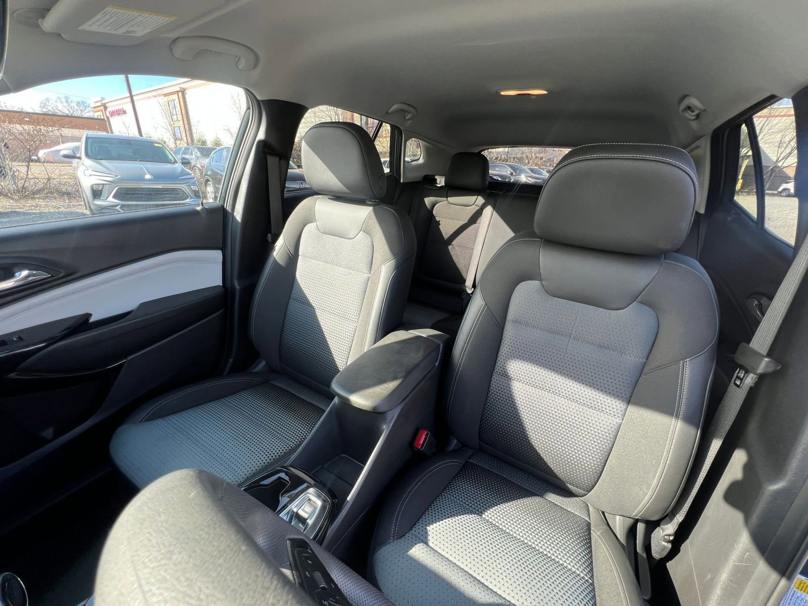 Thumbnail: 2025 Chevrolet Trax - 34