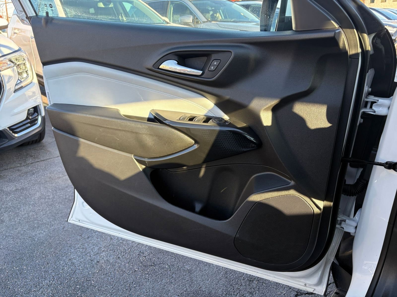 Thumbnail: 2025 Chevrolet Trax - 20