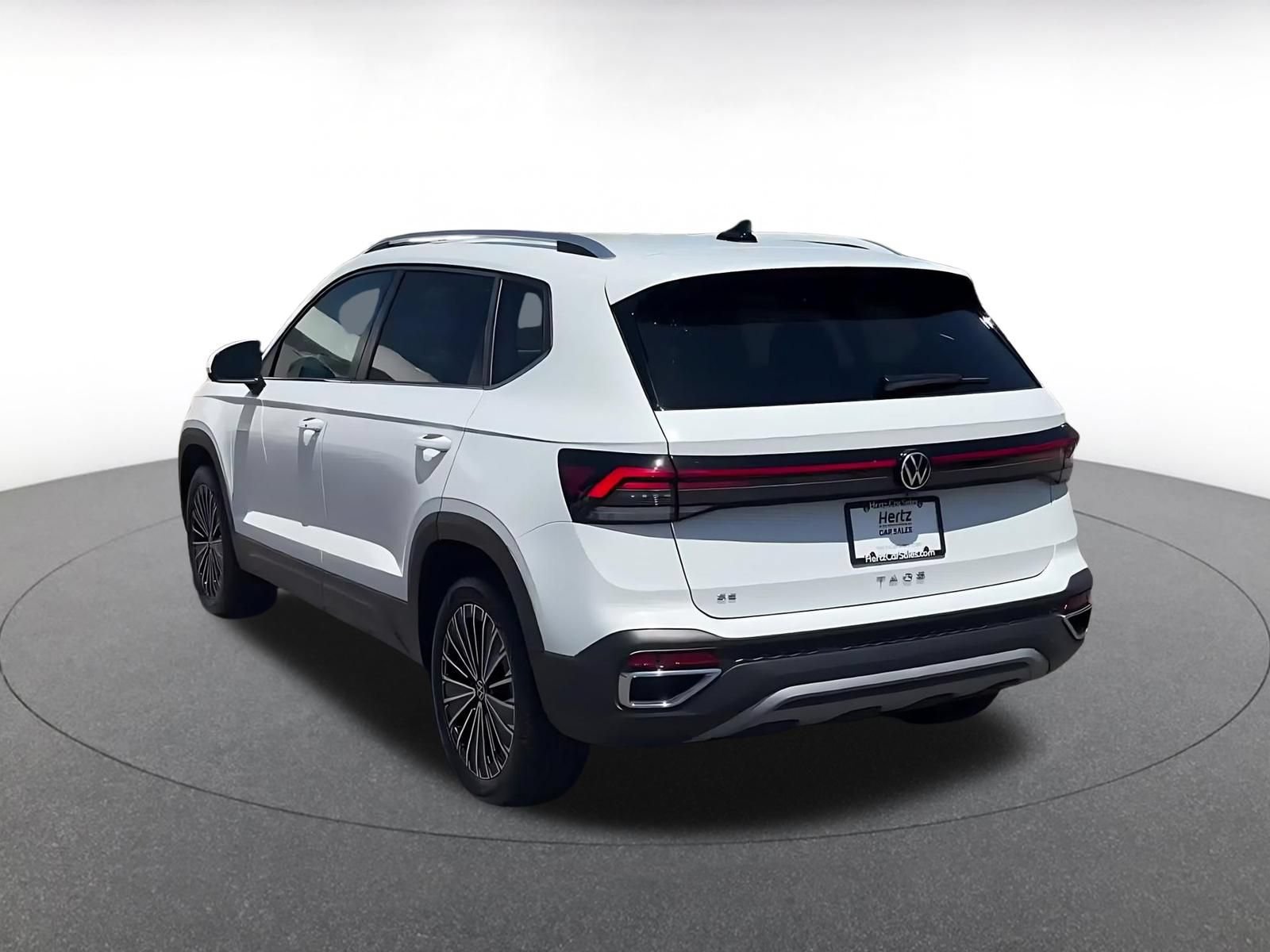 Thumbnail: 2025 Volkswagen Taos - 11