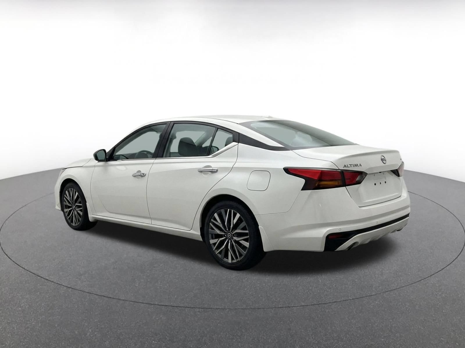 Thumbnail: 2025 Nissan Altima - 6