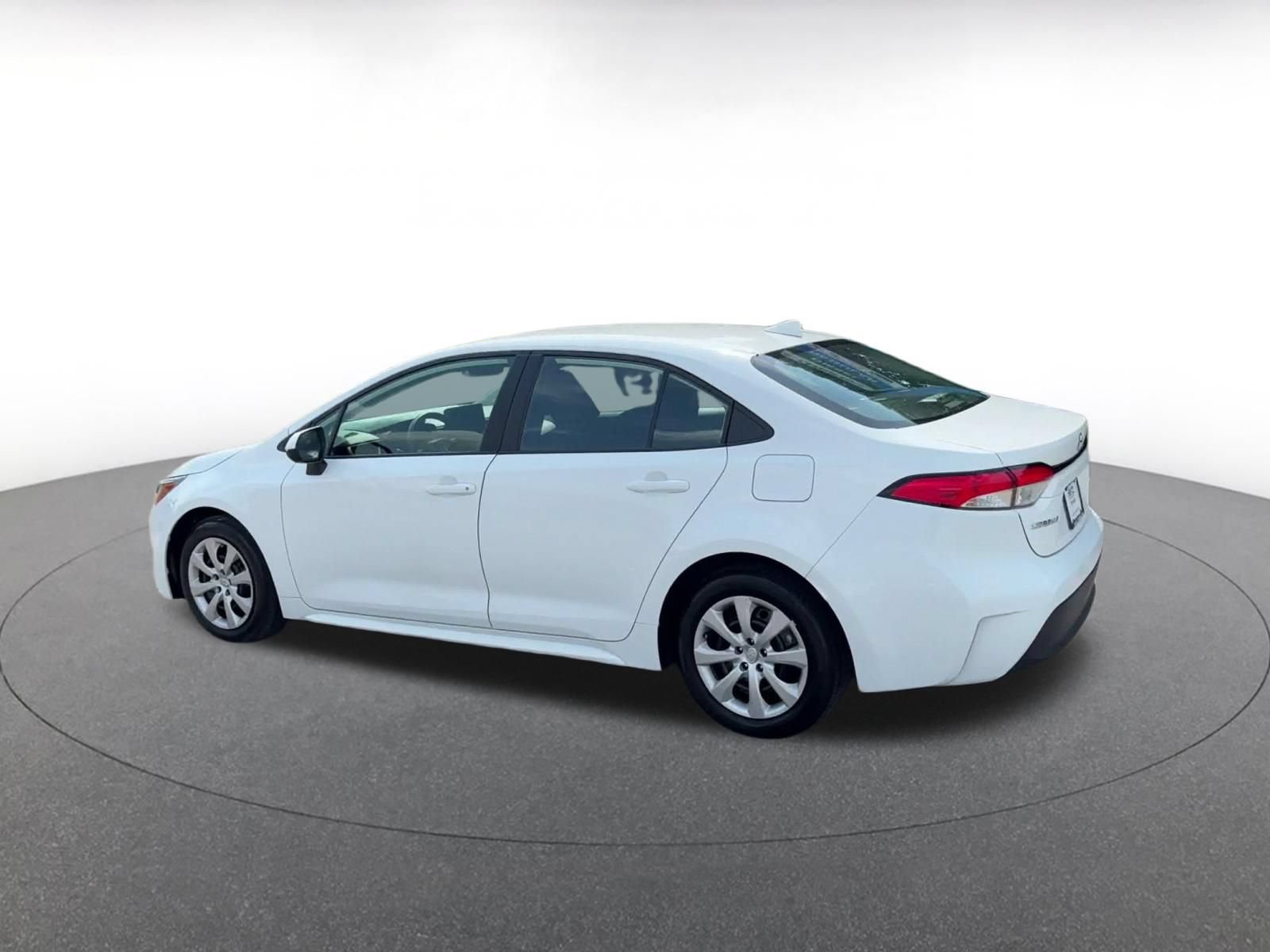 Thumbnail: 2025 Toyota Corolla - 10