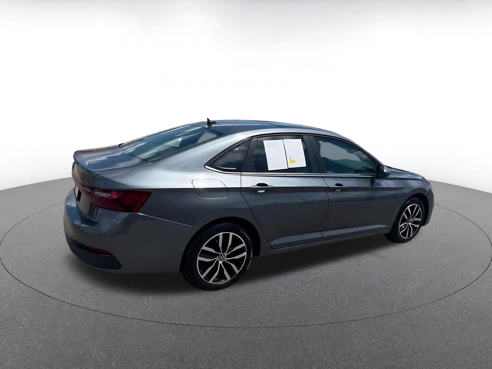 Thumbnail: 2025 Volkswagen Jetta - 14