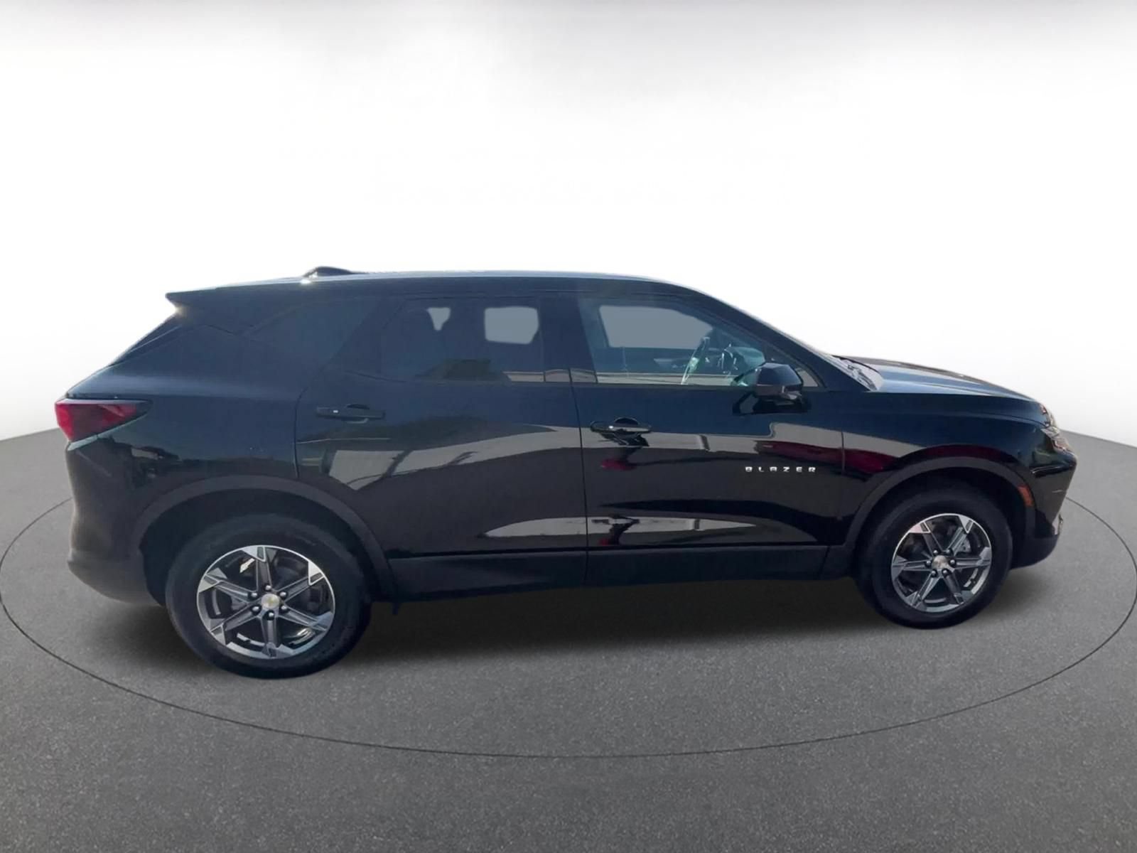 Thumbnail: 2026 Chevrolet Blazer - 16