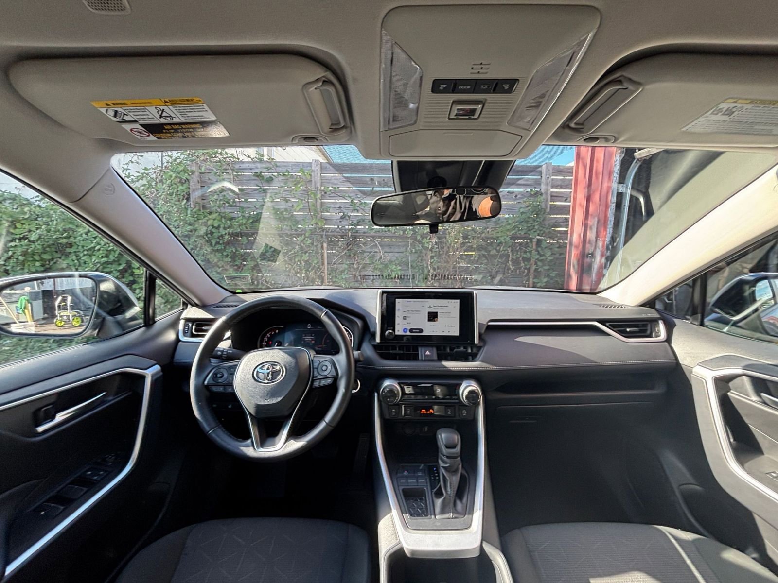 Thumbnail: 2025 Toyota RAV4 - 33