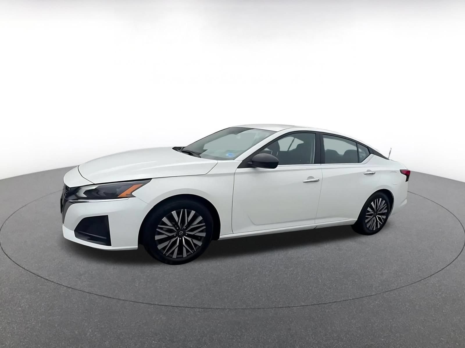Thumbnail: 2025 Nissan Altima - 8
