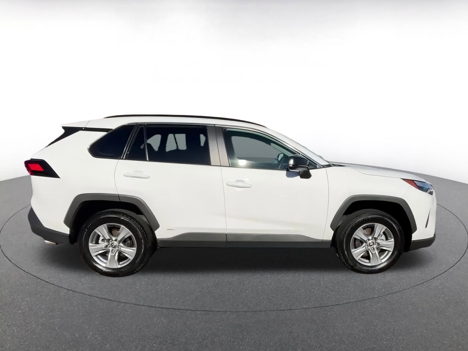 Thumbnail: 2025 Toyota RAV4 - 15