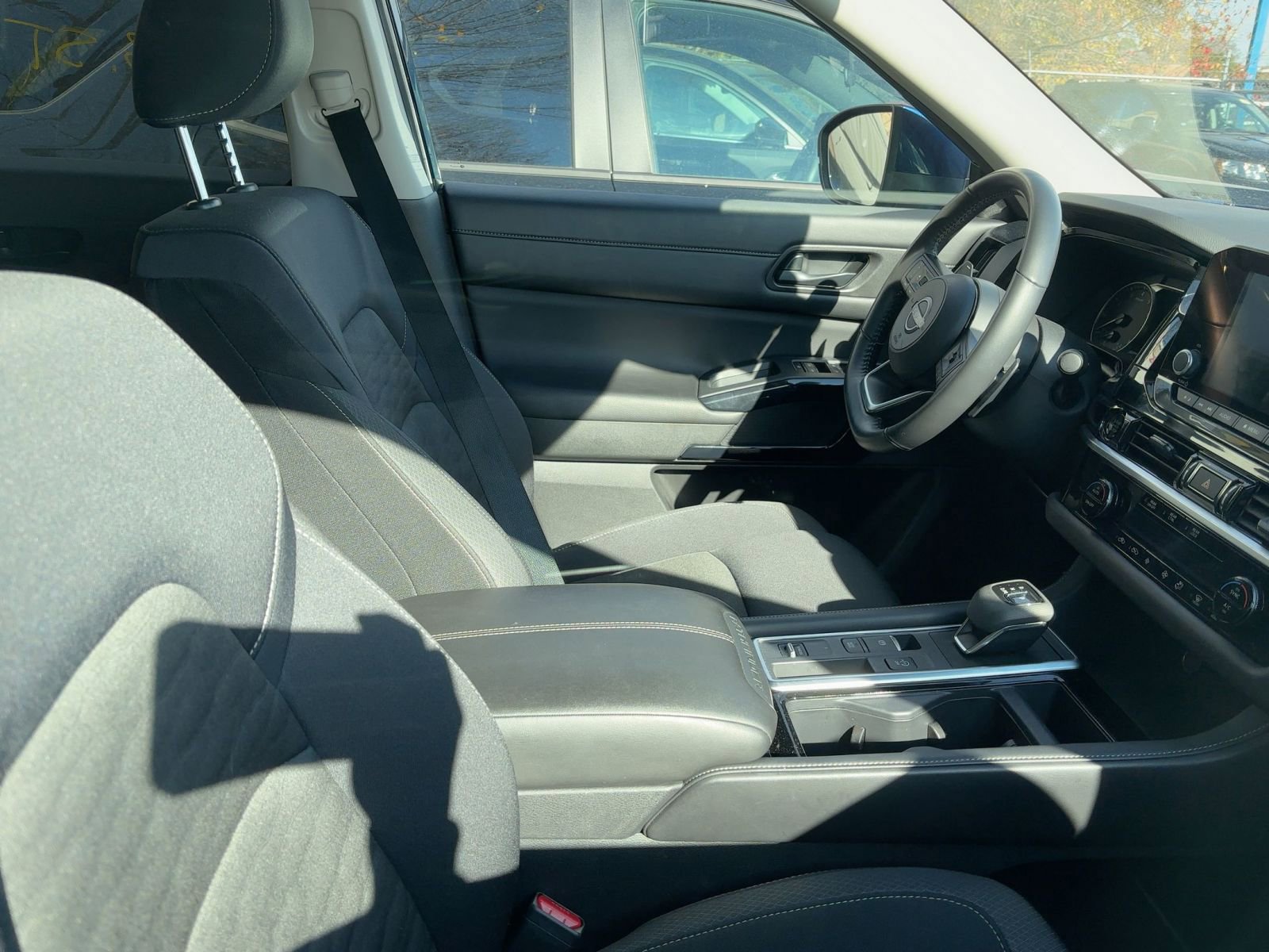 Thumbnail: 2025 Nissan Pathfinder - 8