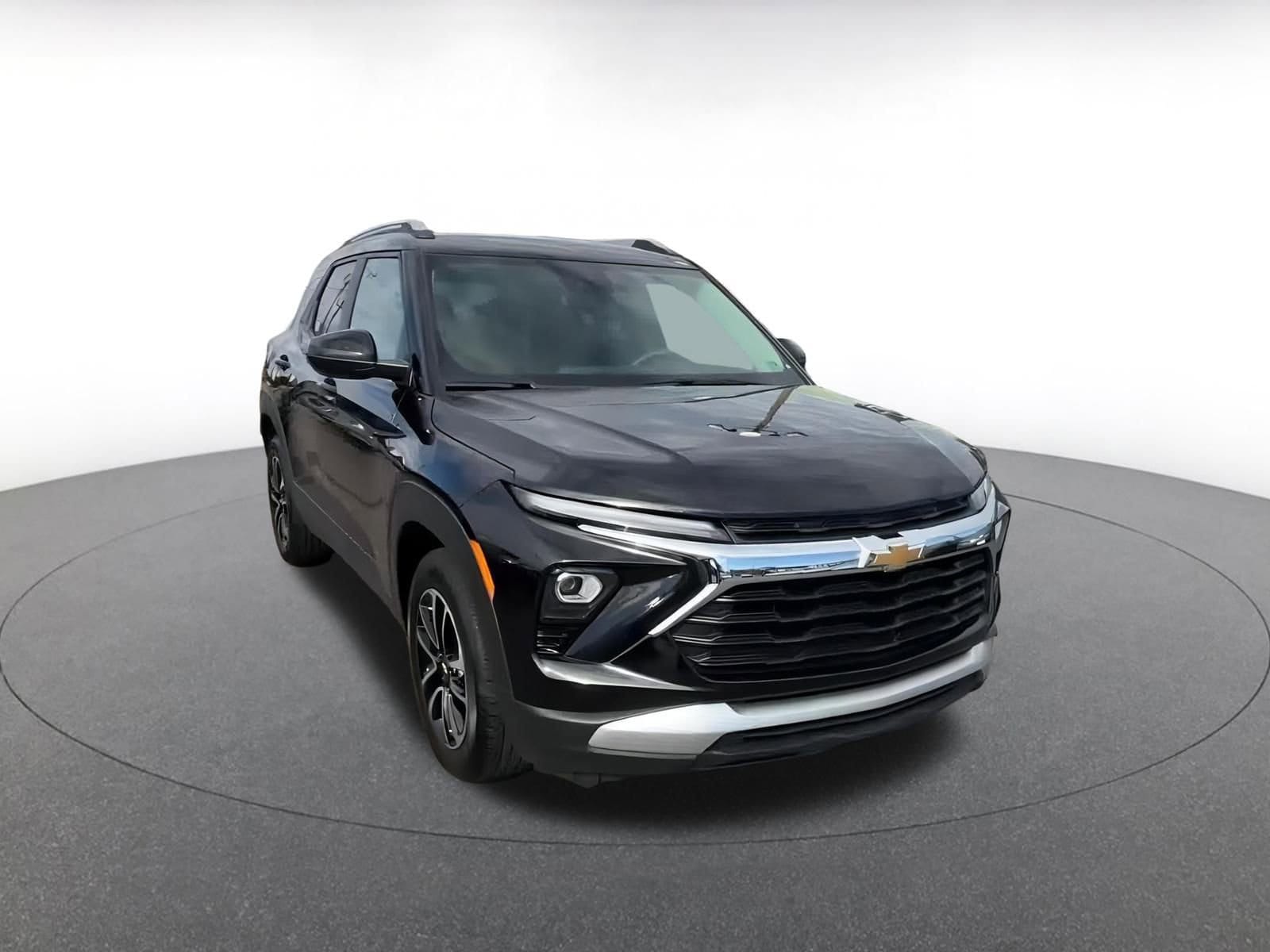 Thumbnail: 2025 Chevrolet TrailBlazer - 3