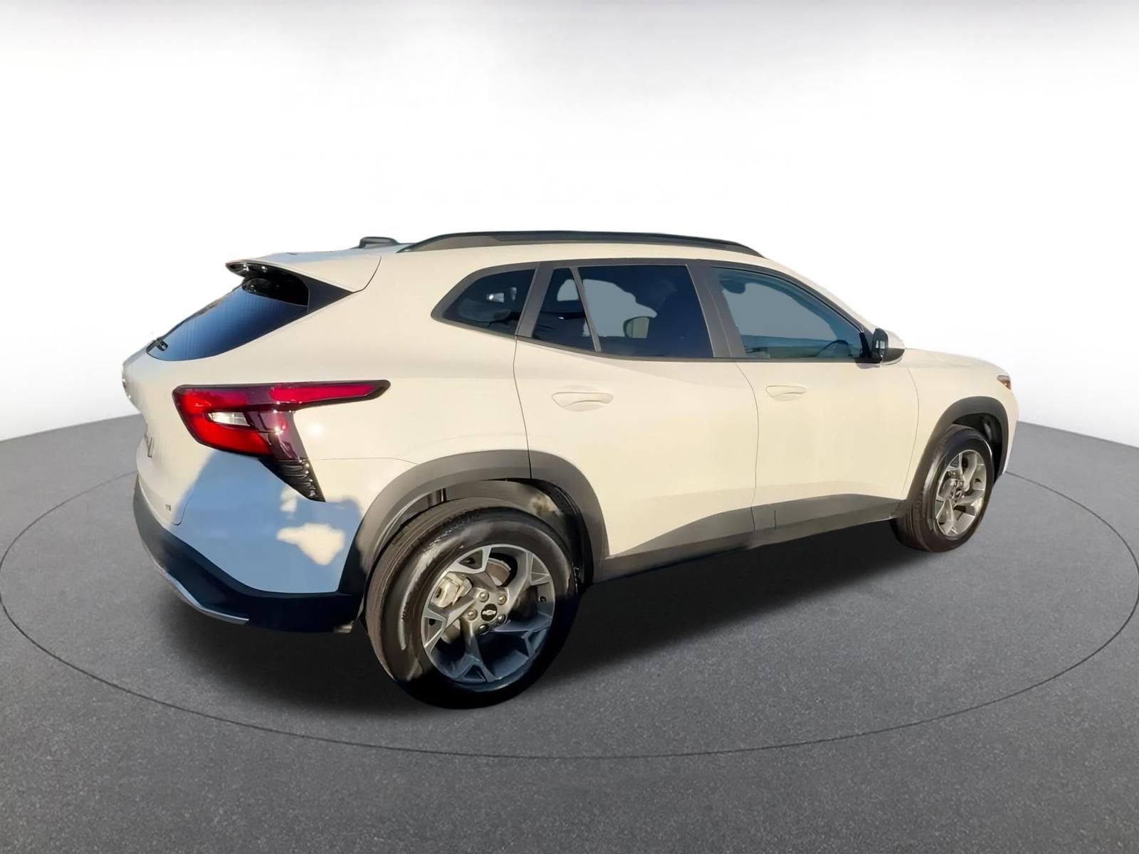 Thumbnail: 2025 Chevrolet Trax - 14