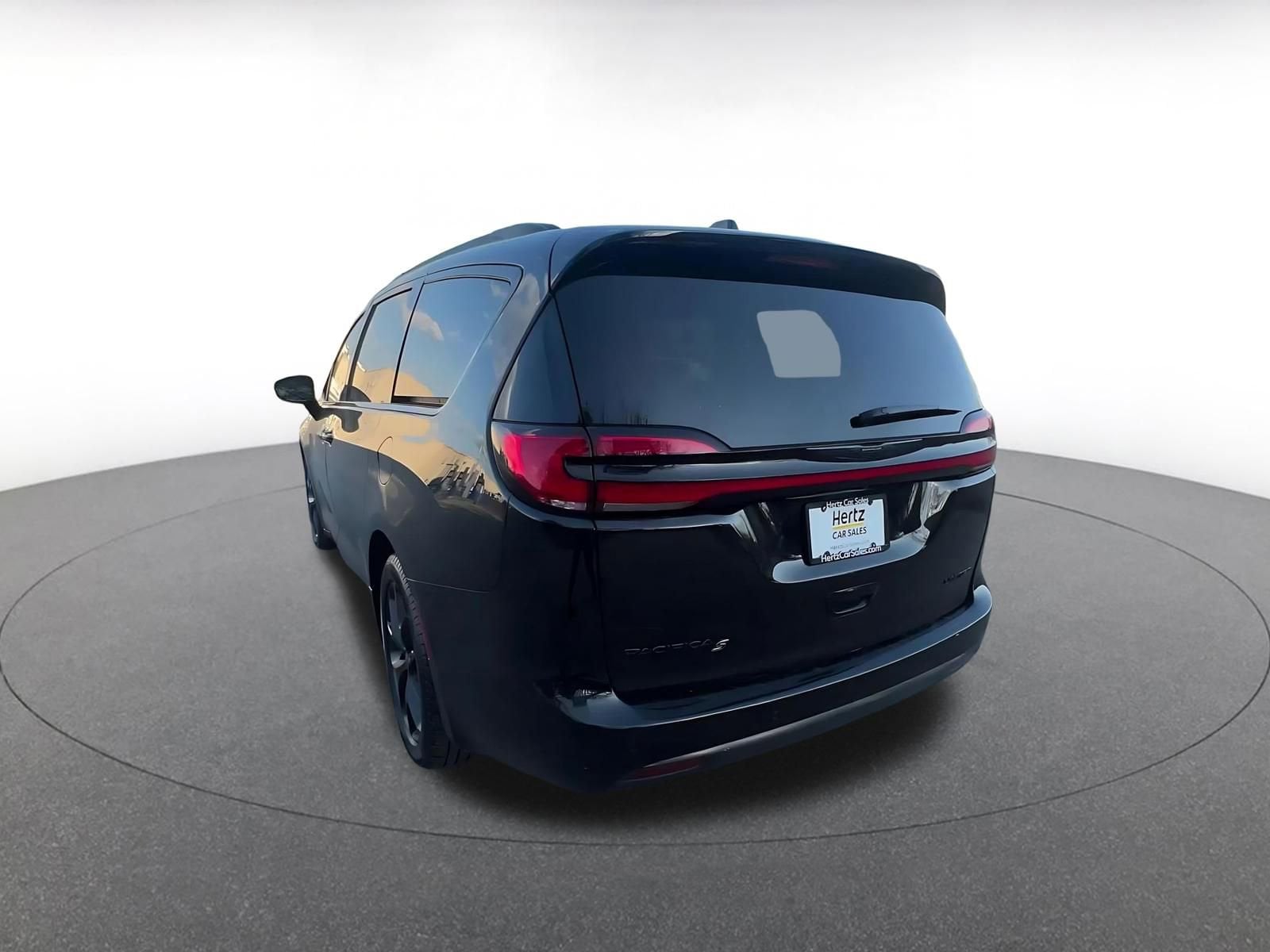 Thumbnail: 2025 Chrysler Pacifica - 11