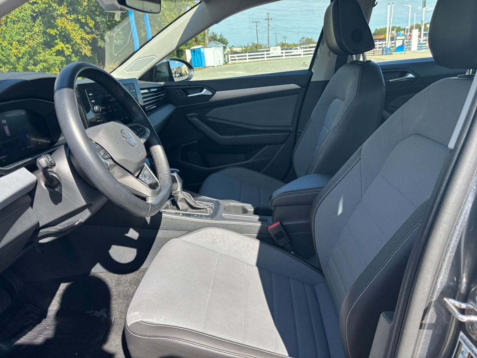 Thumbnail: 2025 Volkswagen Jetta - 25