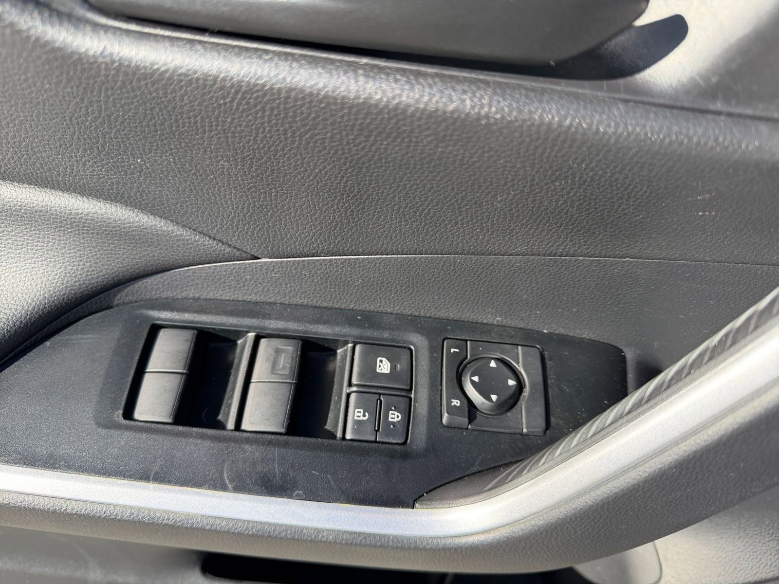 Thumbnail: 2025 Toyota RAV4 - 20