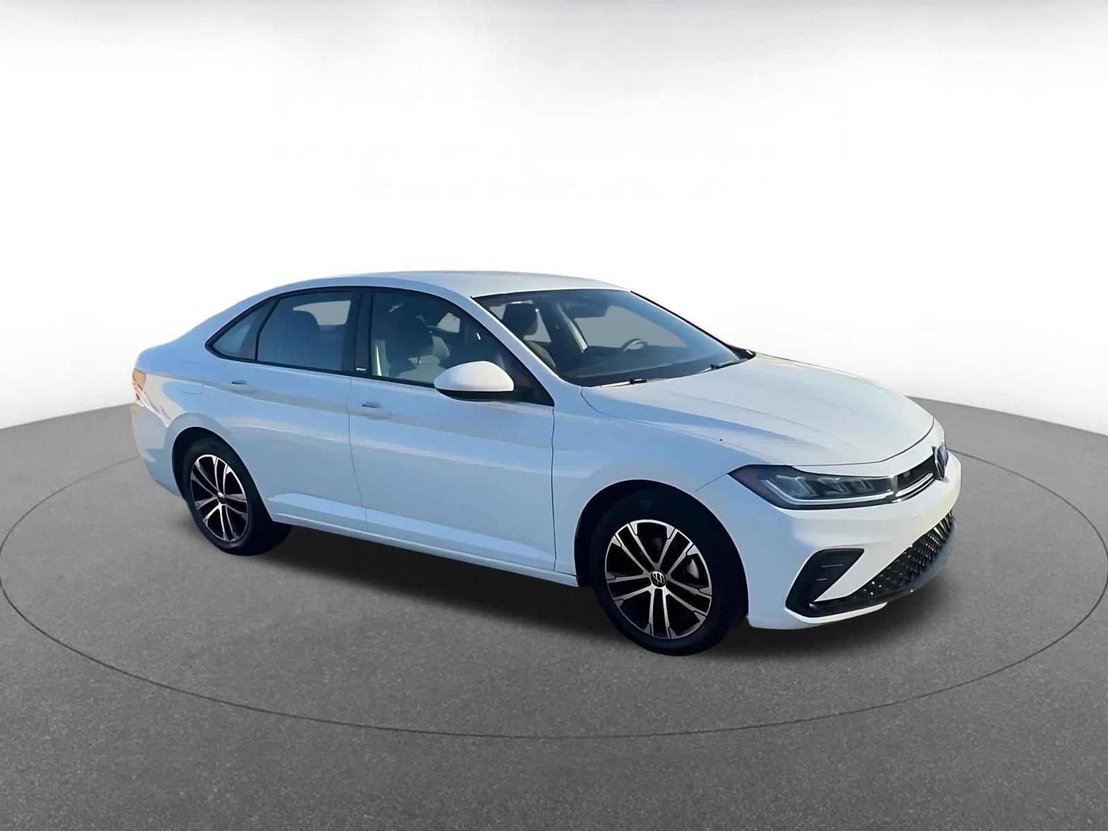 Thumbnail: 2025 Volkswagen Jetta - 2