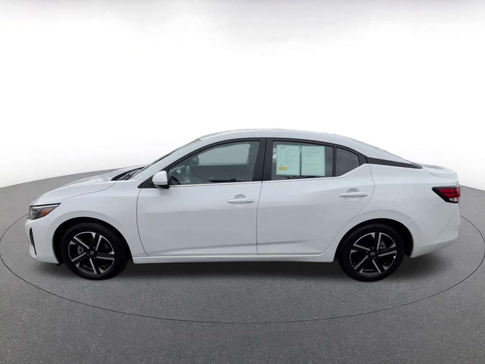 Thumbnail: 2024 Nissan Sentra - 9