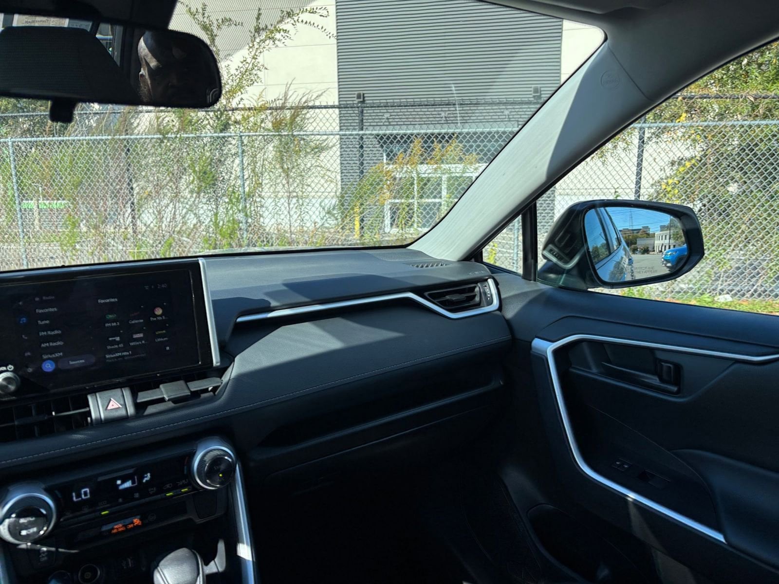 Thumbnail: 2025 Toyota RAV4 - 34