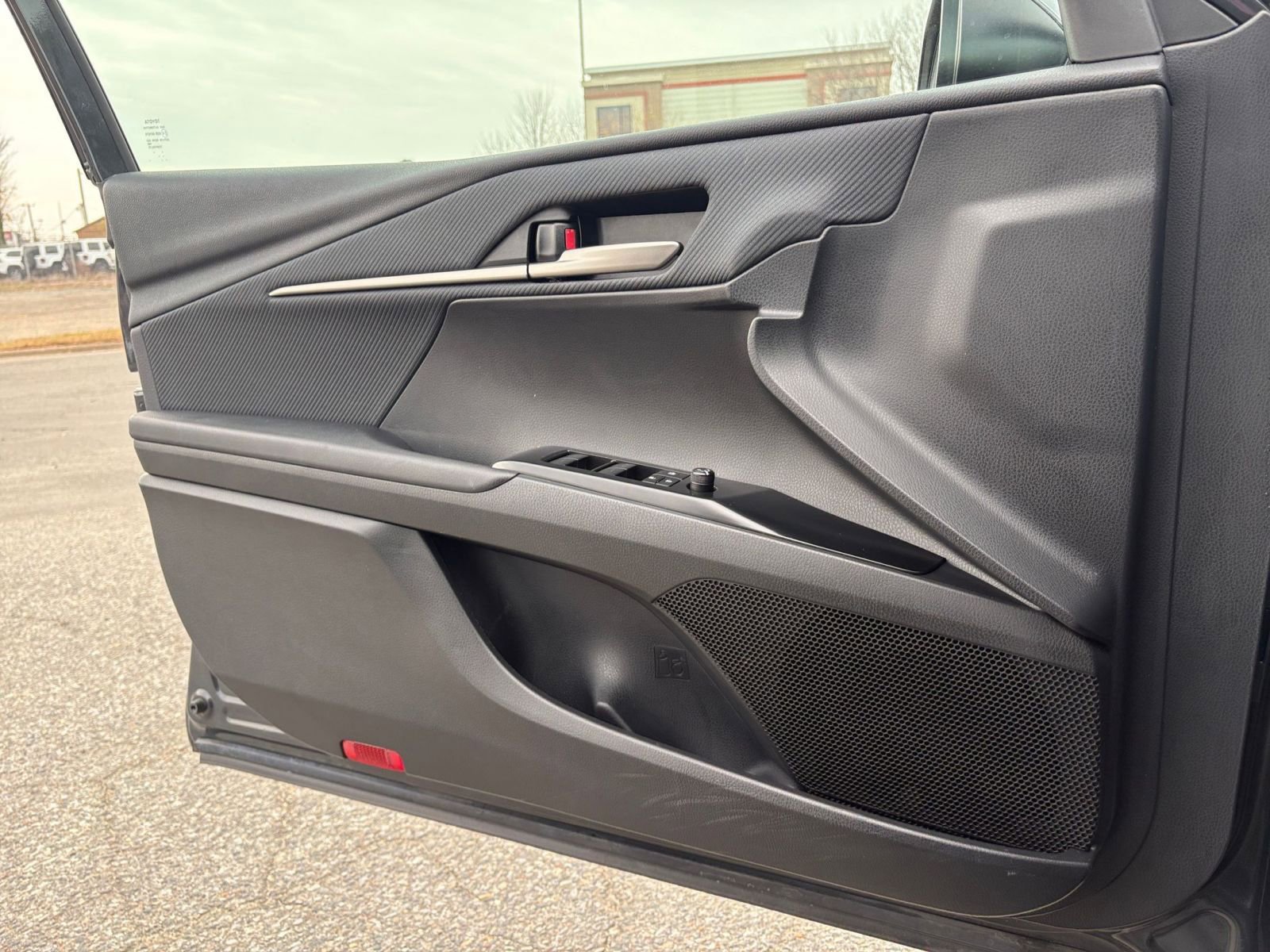 Thumbnail: 2025 Toyota Camry - 20