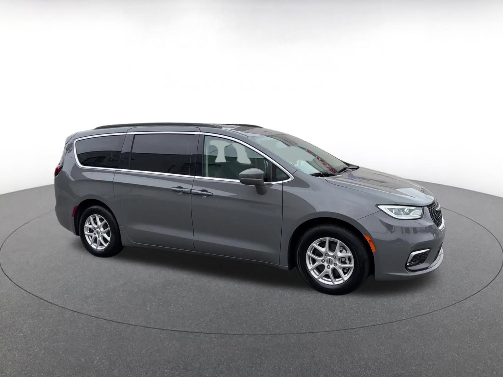 Thumbnail: 2022 Chrysler Pacifica - 2