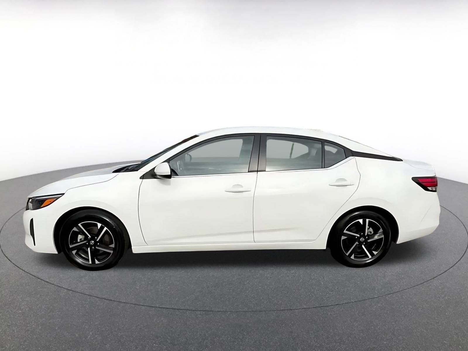 Thumbnail: 2025 Nissan Sentra - 9