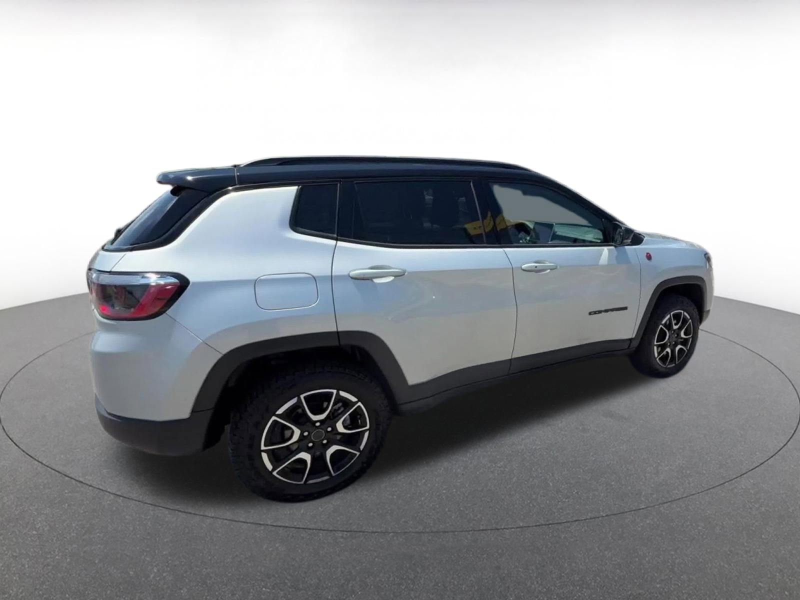 Thumbnail: 2025 Jeep Compass - 16