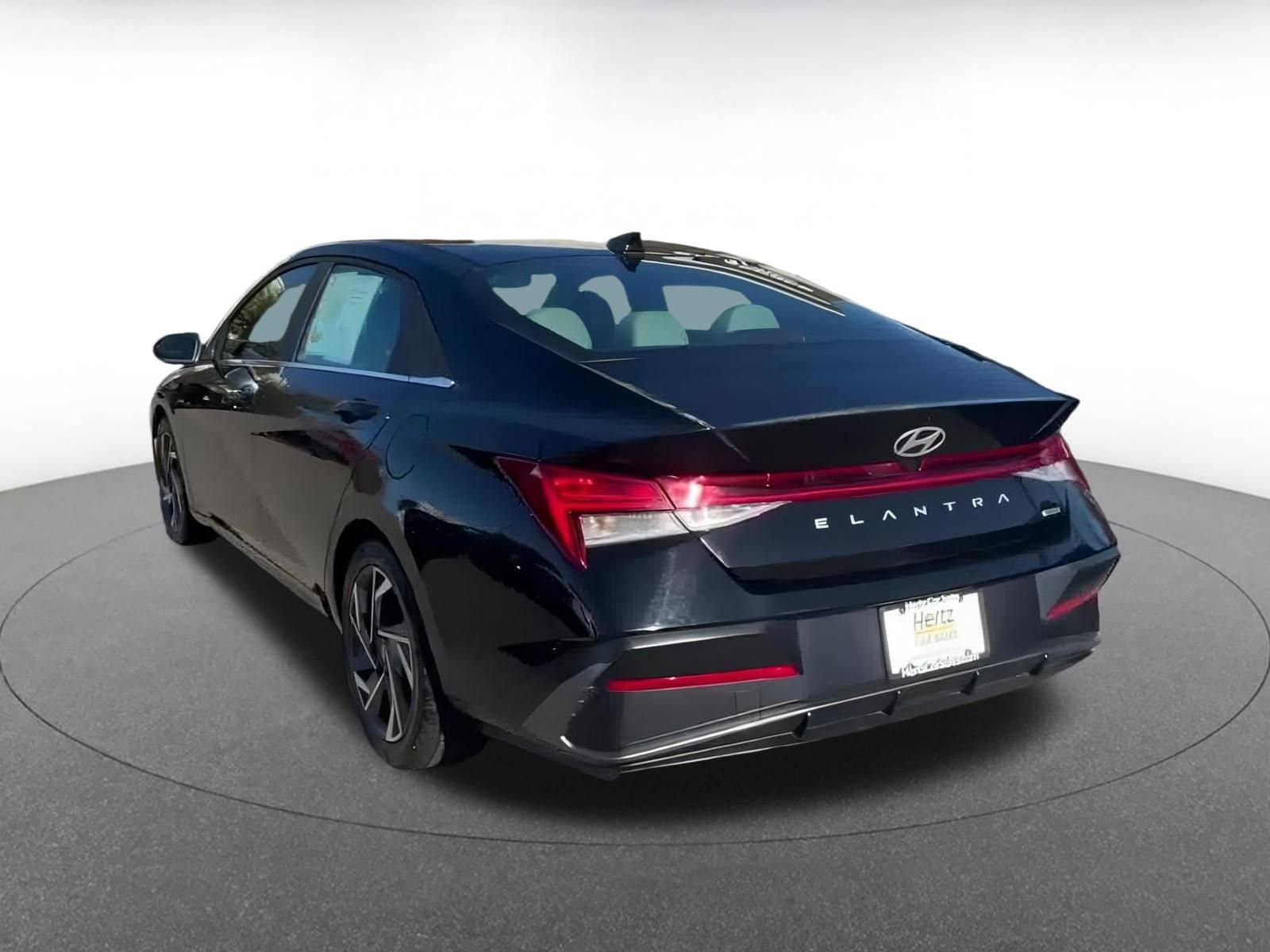 Thumbnail: 2025 Hyundai Elantra - 10