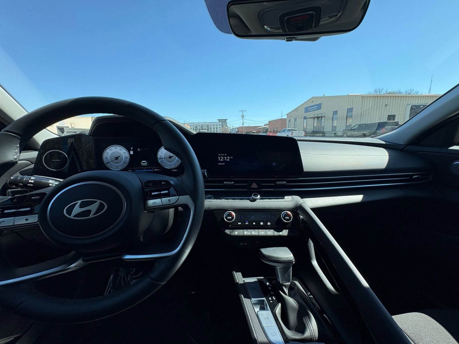 Thumbnail: 2025 Hyundai Elantra - 34