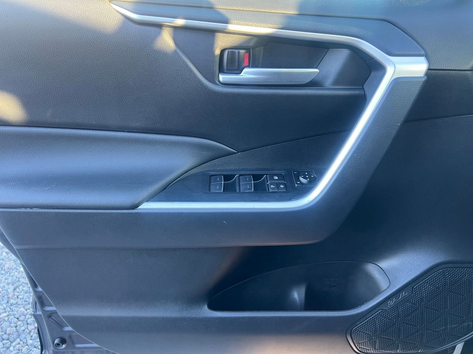 Thumbnail: 2025 Toyota RAV4 - 20