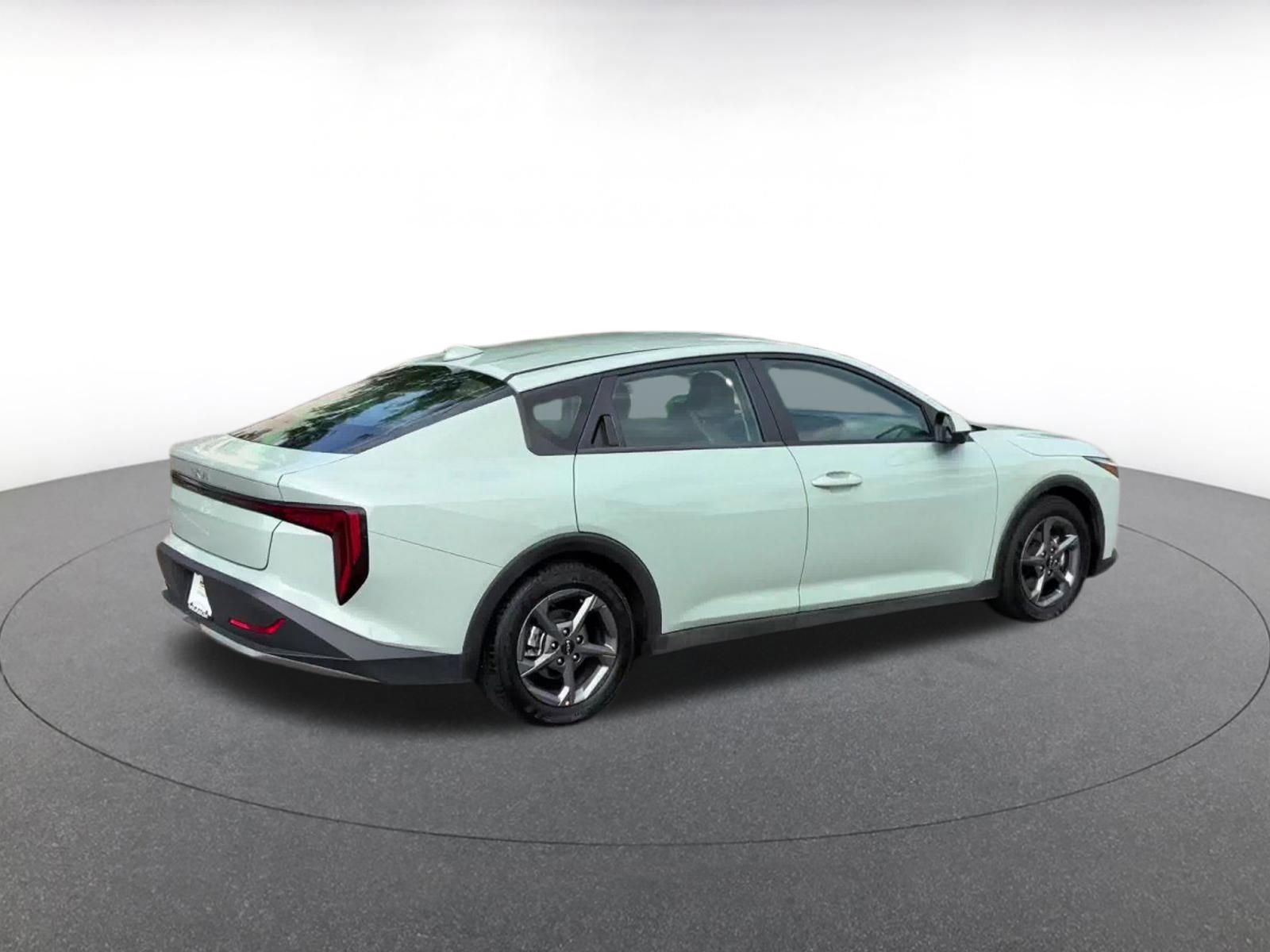 Thumbnail: 2025 Kia K4 - 15