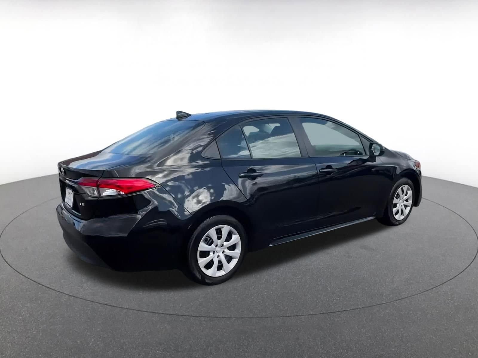 Thumbnail: 2024 Toyota Corolla - 15