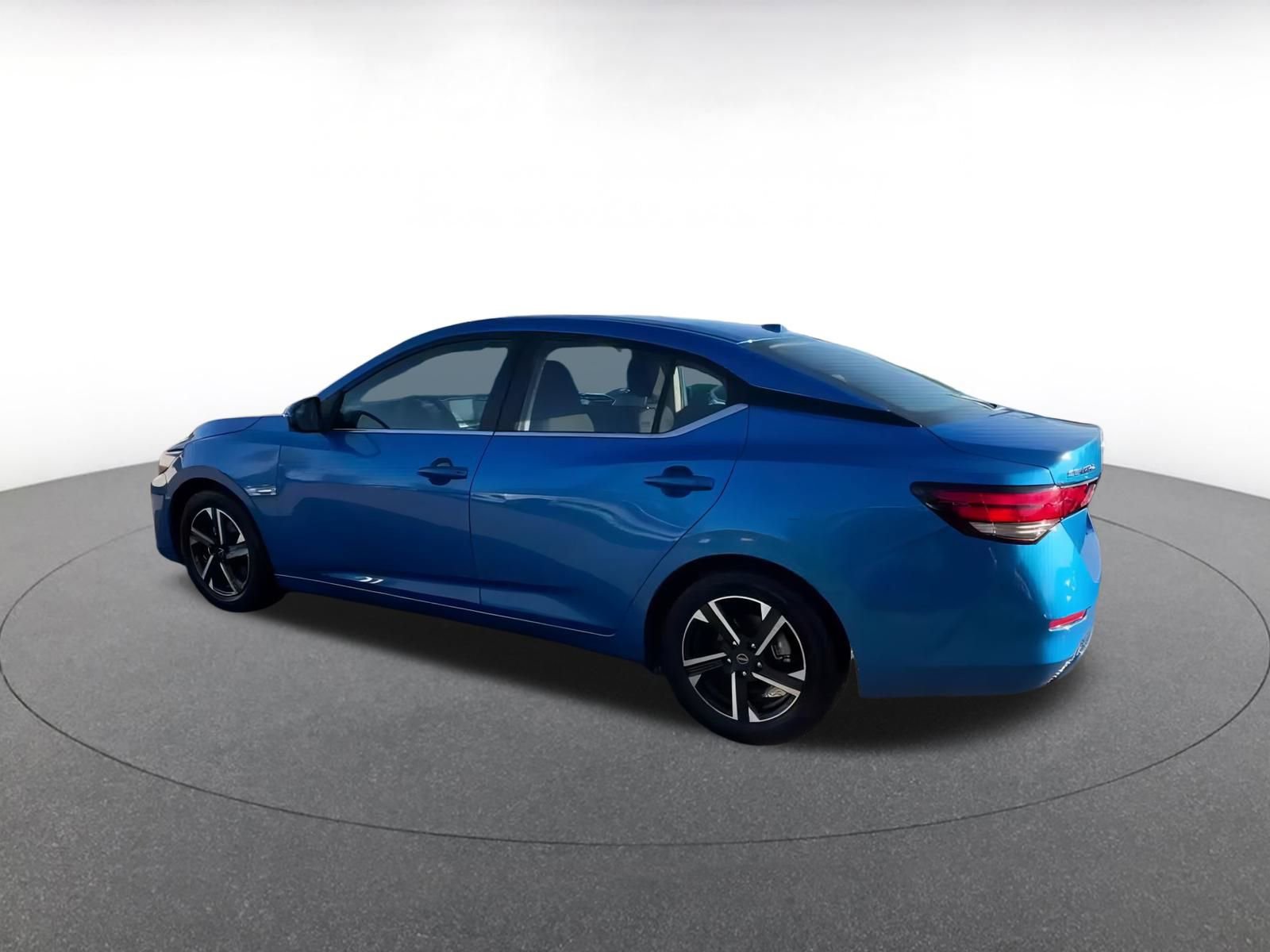 Thumbnail: 2024 Nissan Sentra - 10