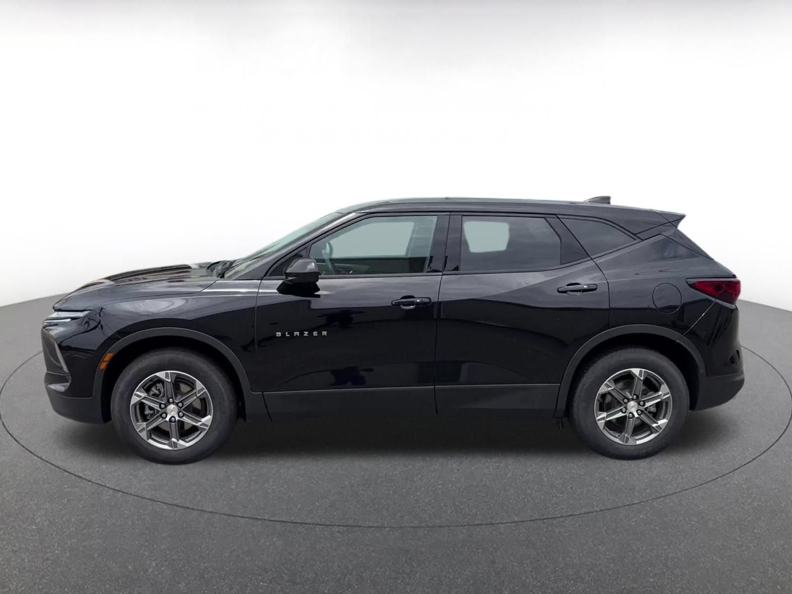 Thumbnail: 2025 Chevrolet Blazer - 9