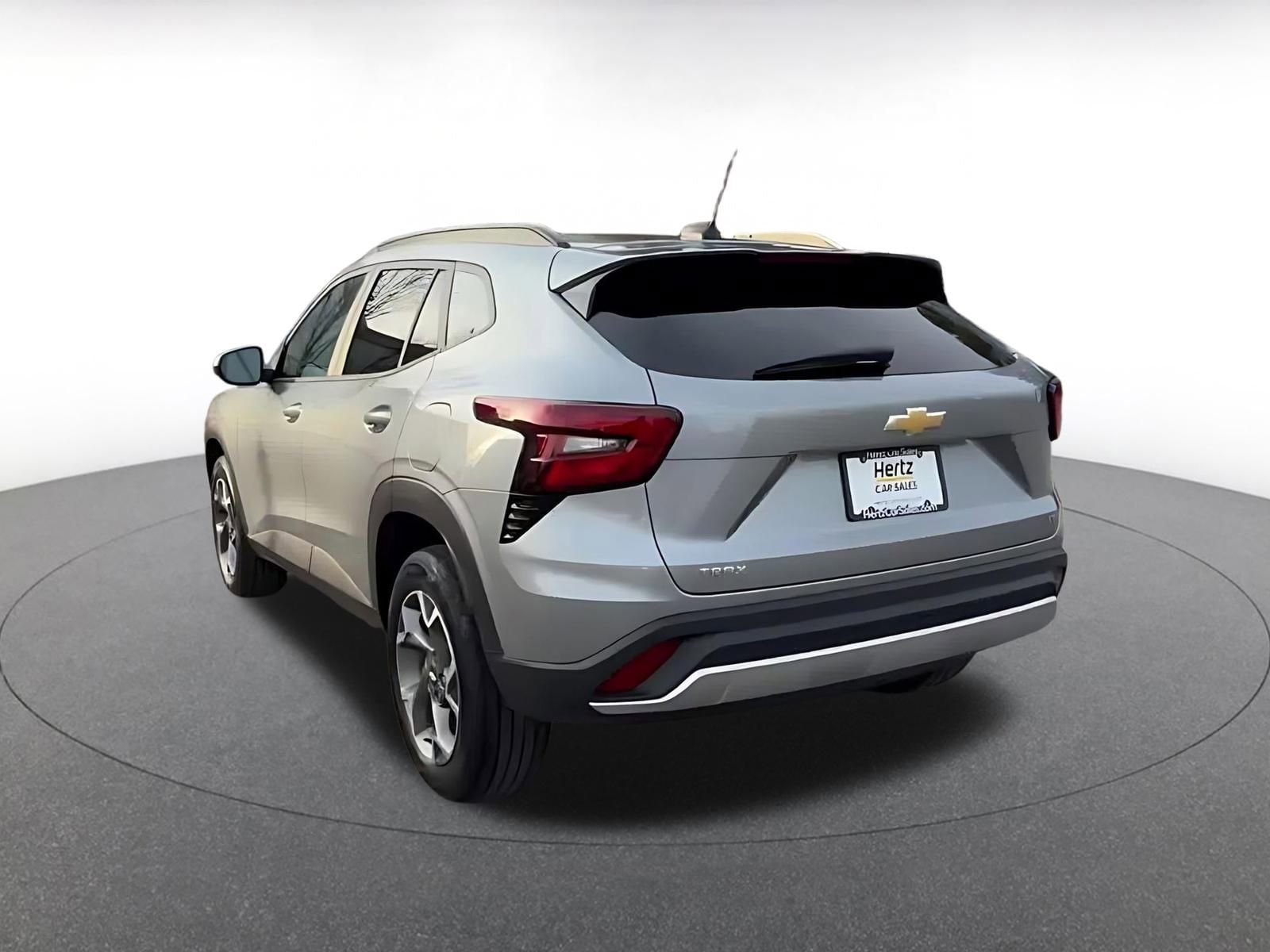 Thumbnail: 2025 Chevrolet Trax - 11