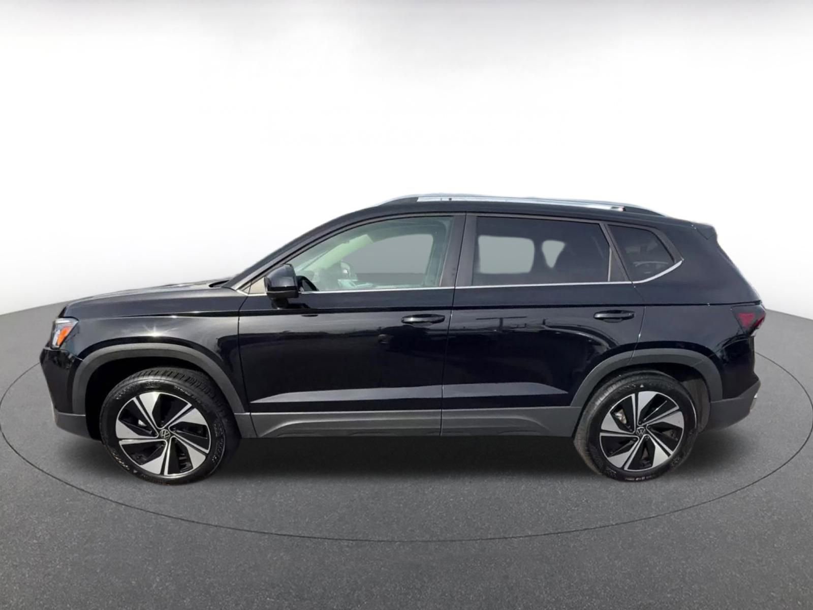 Thumbnail: 2025 Volkswagen Taos - 9