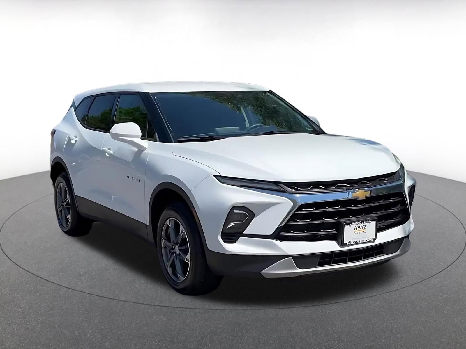 Thumbnail: 2025 Chevrolet Blazer - 3