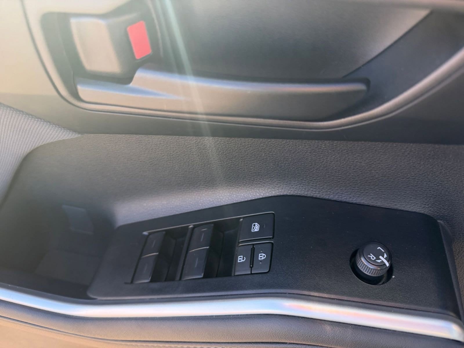 Thumbnail: 2025 Toyota Highlander - 20