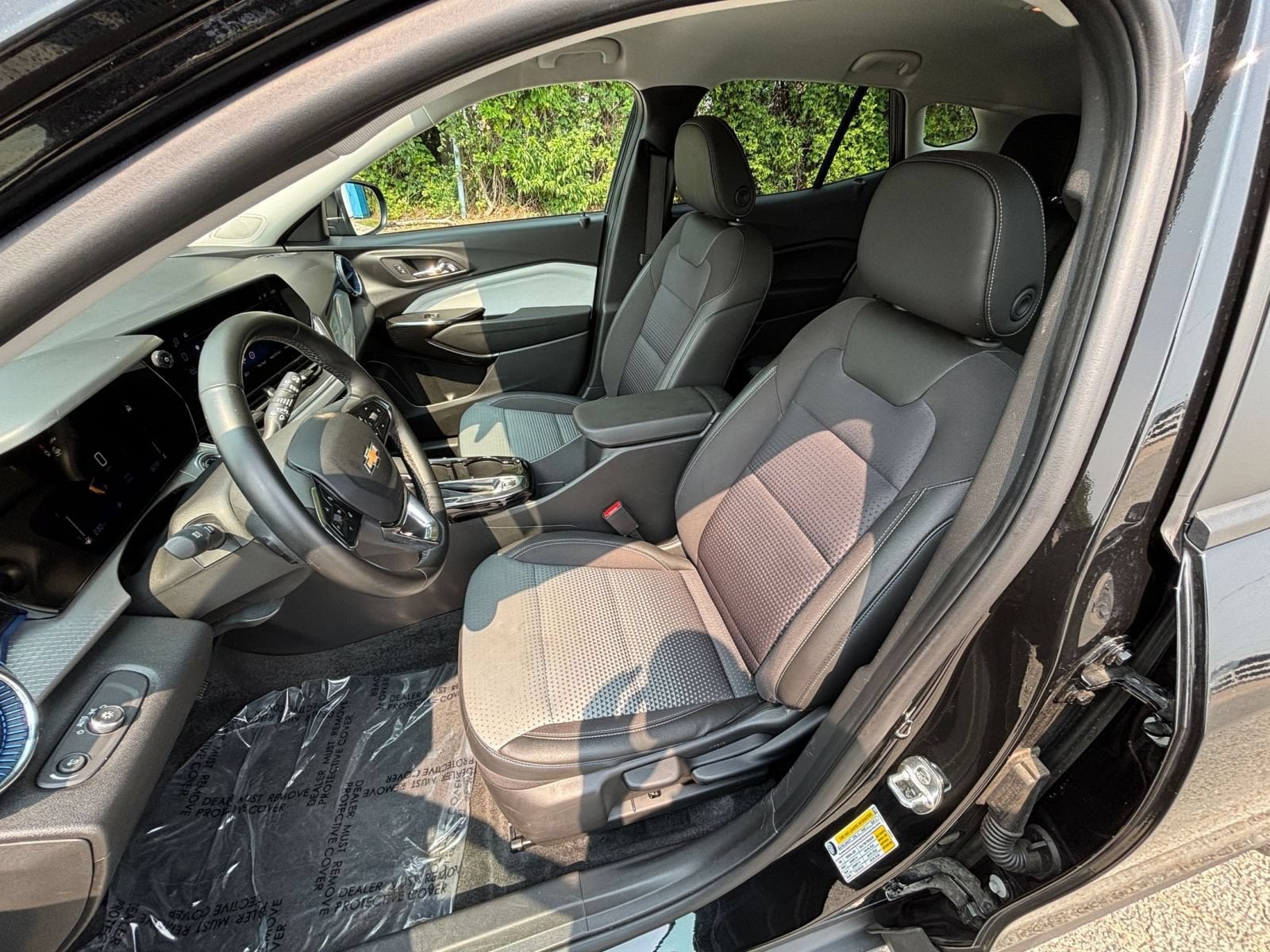 Thumbnail: 2025 Chevrolet Trax - 35