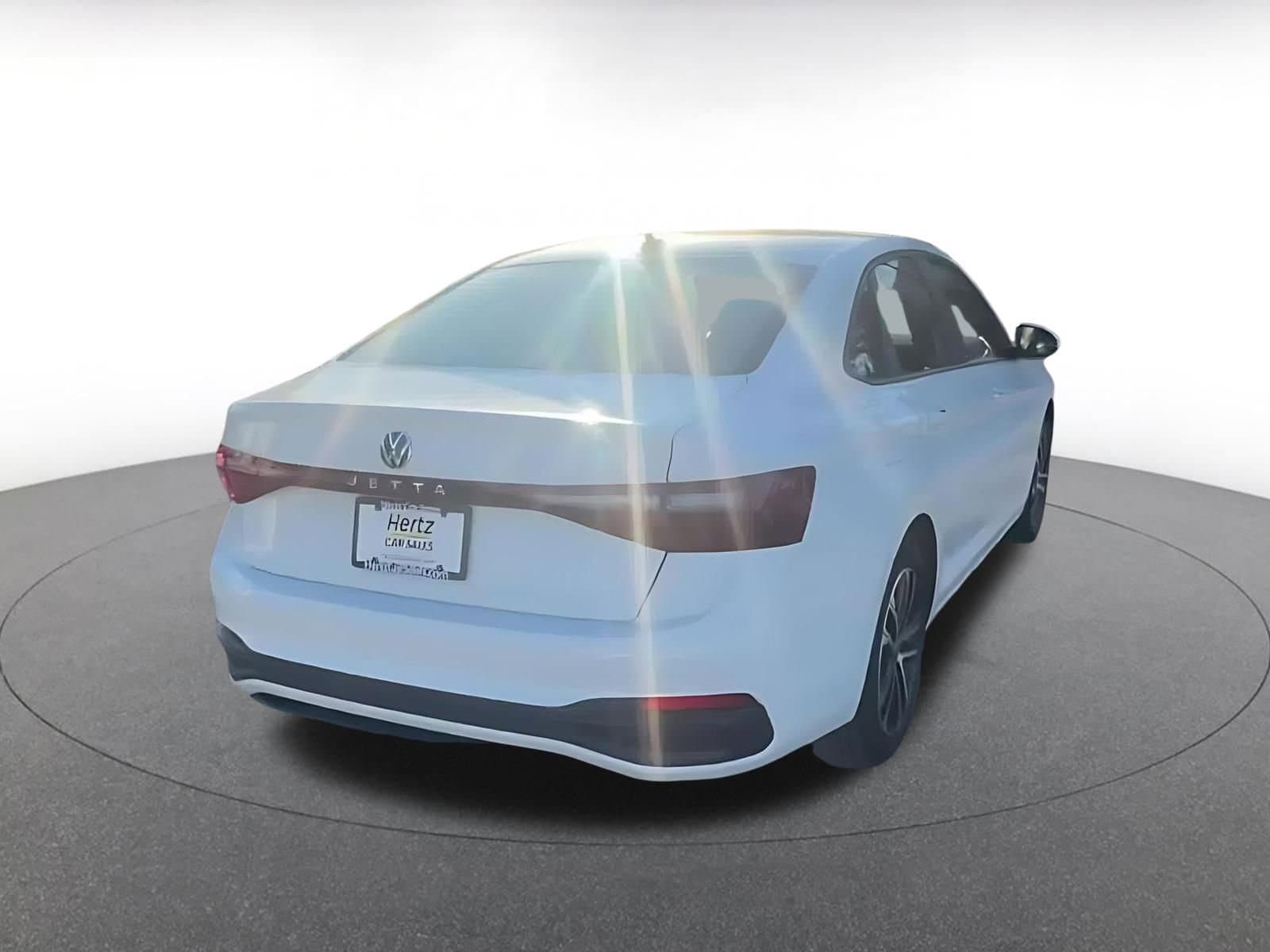 Thumbnail: 2025 Volkswagen Jetta - 15
